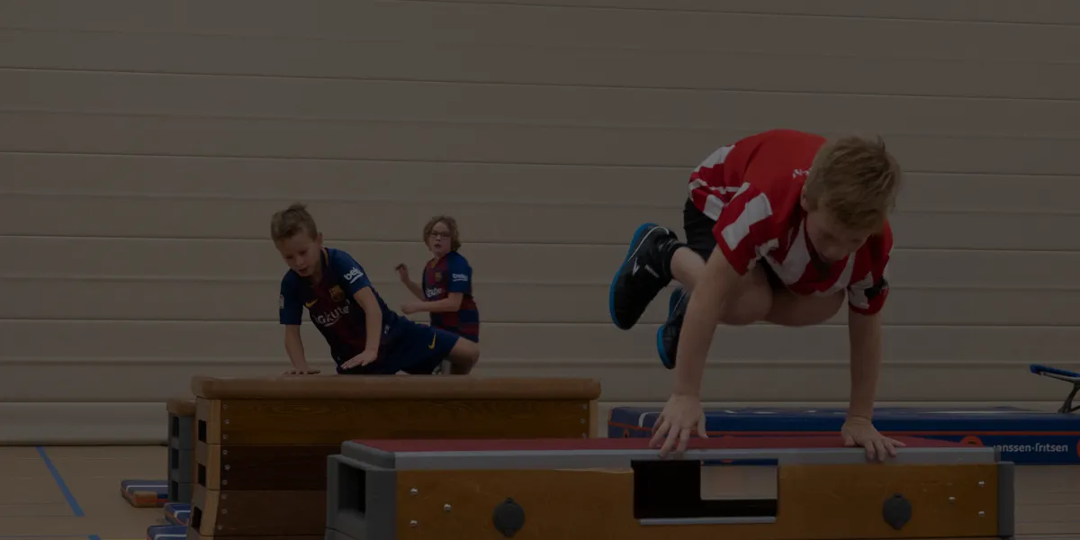 Freerunner tijdens een eerste training bij ZERO